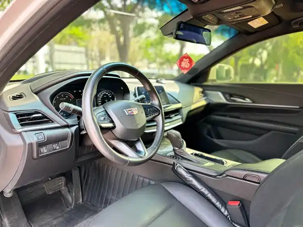 Cadillac CT4 2023