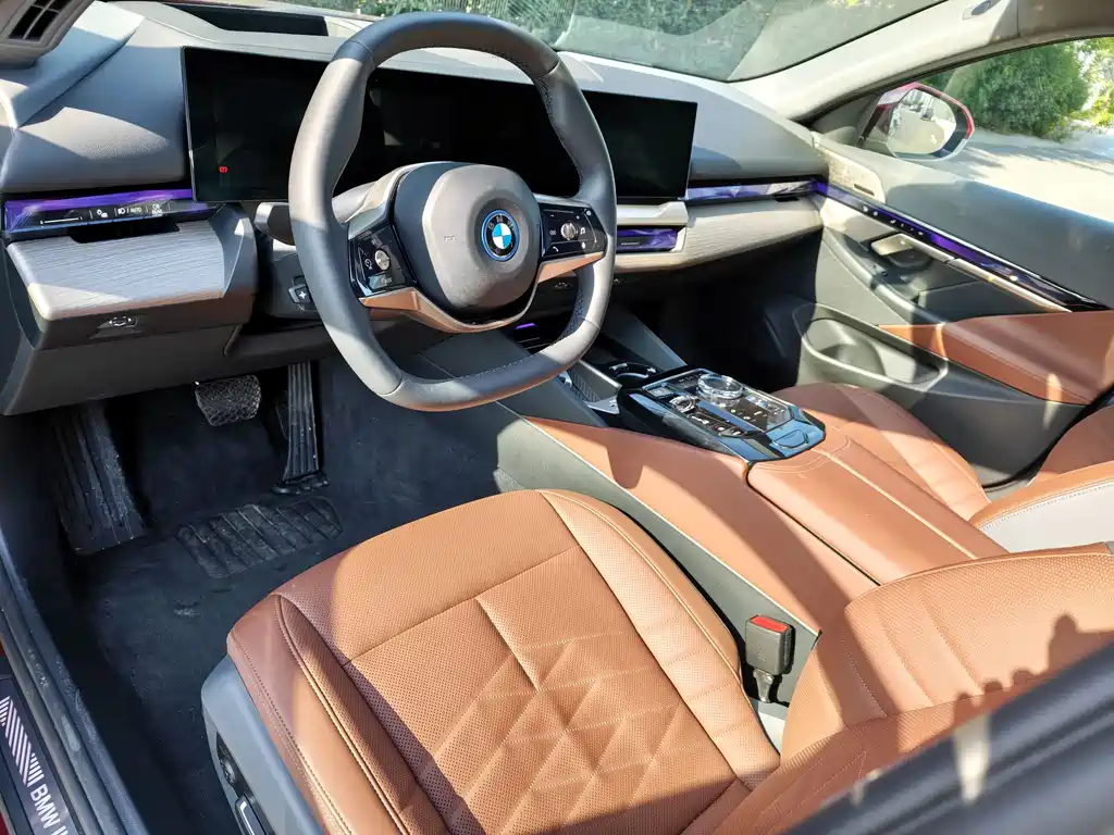 BMW i5 — фото 9