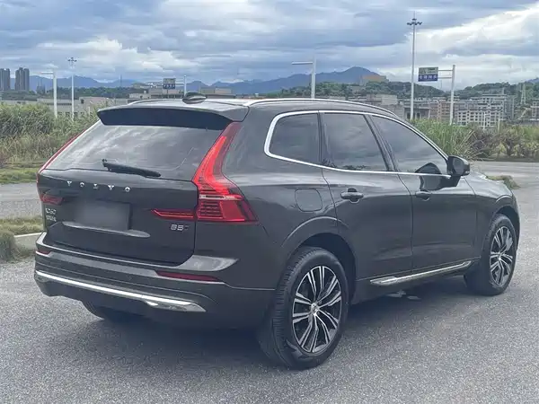 Volvo XC60 2022