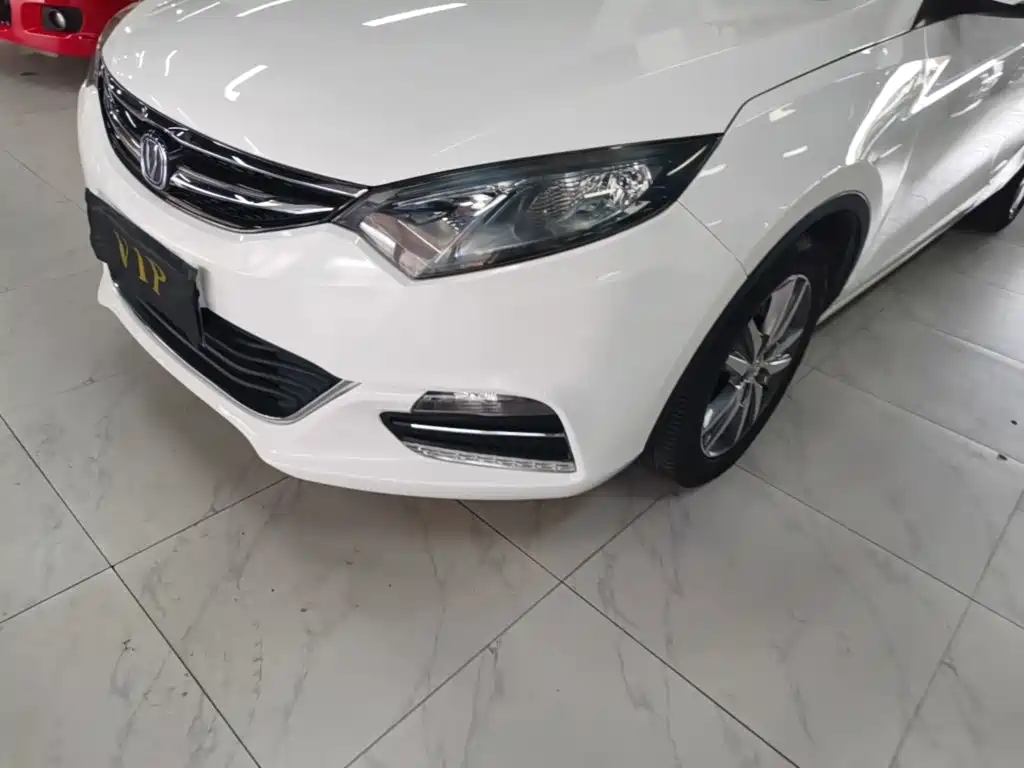 Changan Eado XT 2017 — фото 24