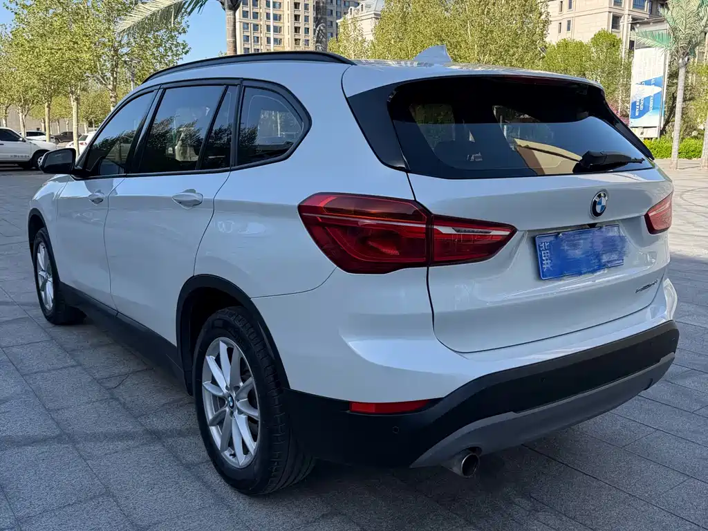 BMW X1 2018 — фото 4