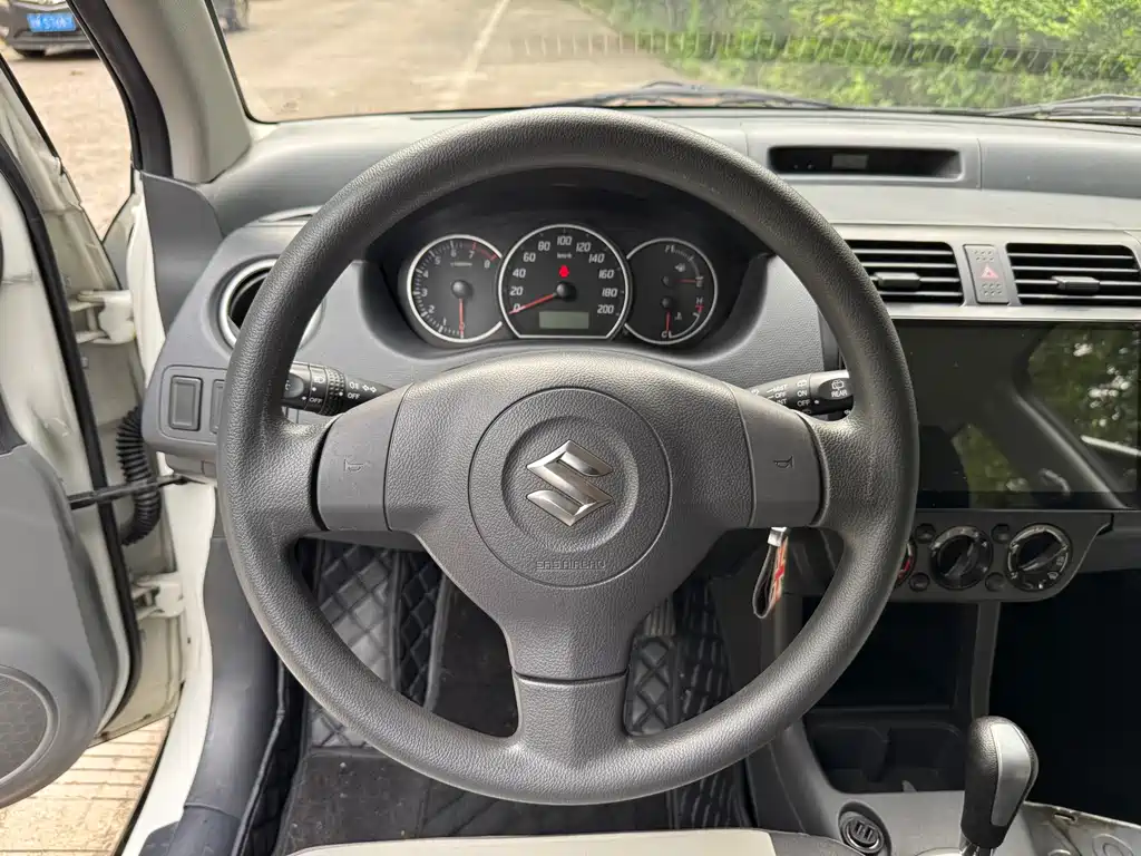 Suzuki Swift 2018 — фото 14
