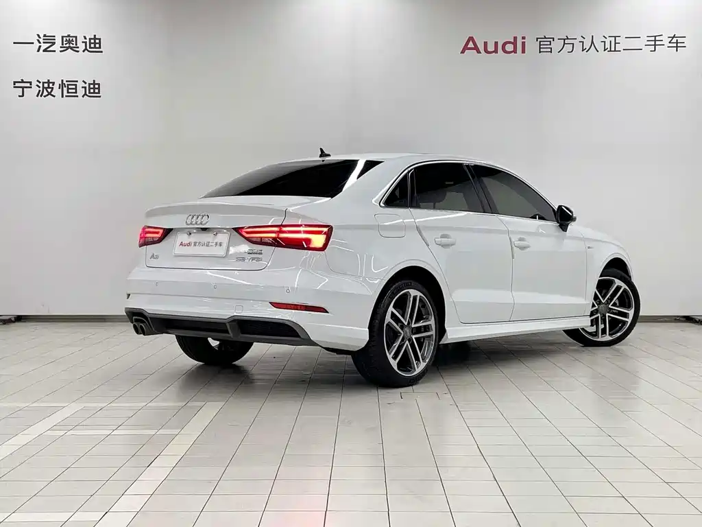 Audi A3 2018 — фото 3