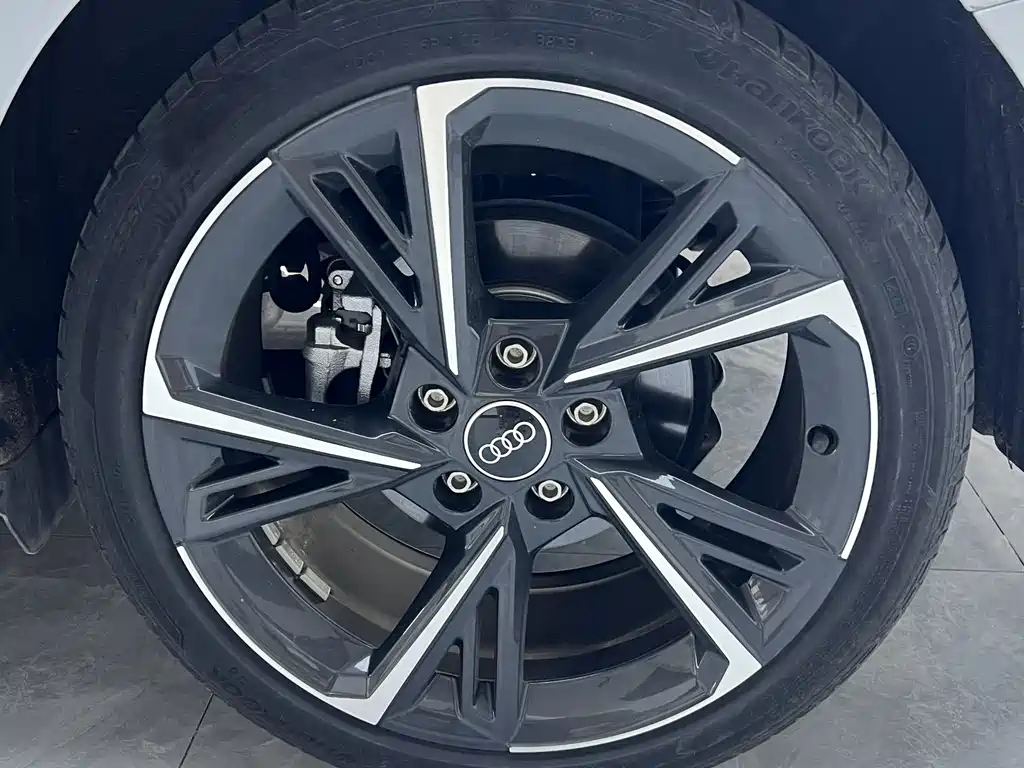 Audi A3 2023 — фото 16