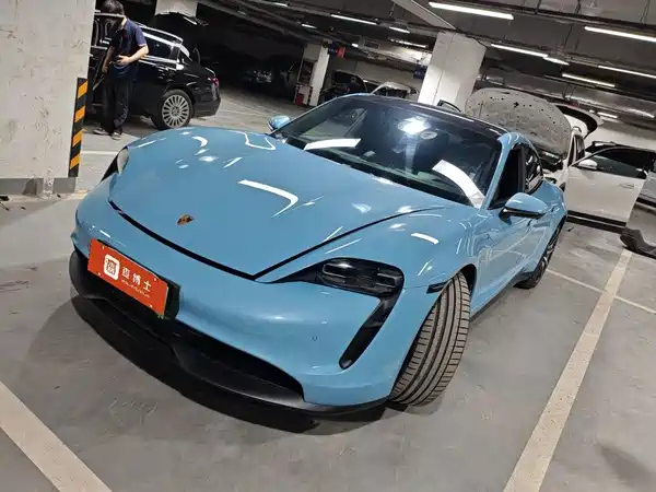 Porsche Taycan 2021