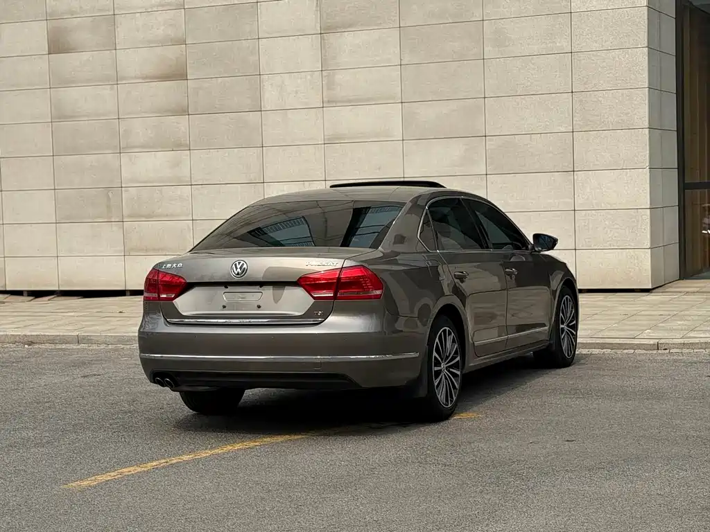 Volkswagen Passat 2015 — фото 21