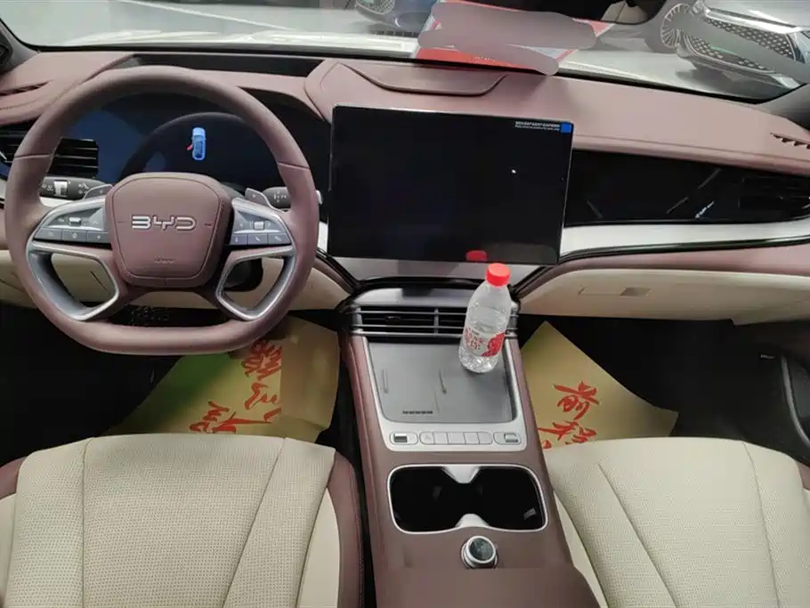 BYD Seal 07 DM-i 2025 — фото 12