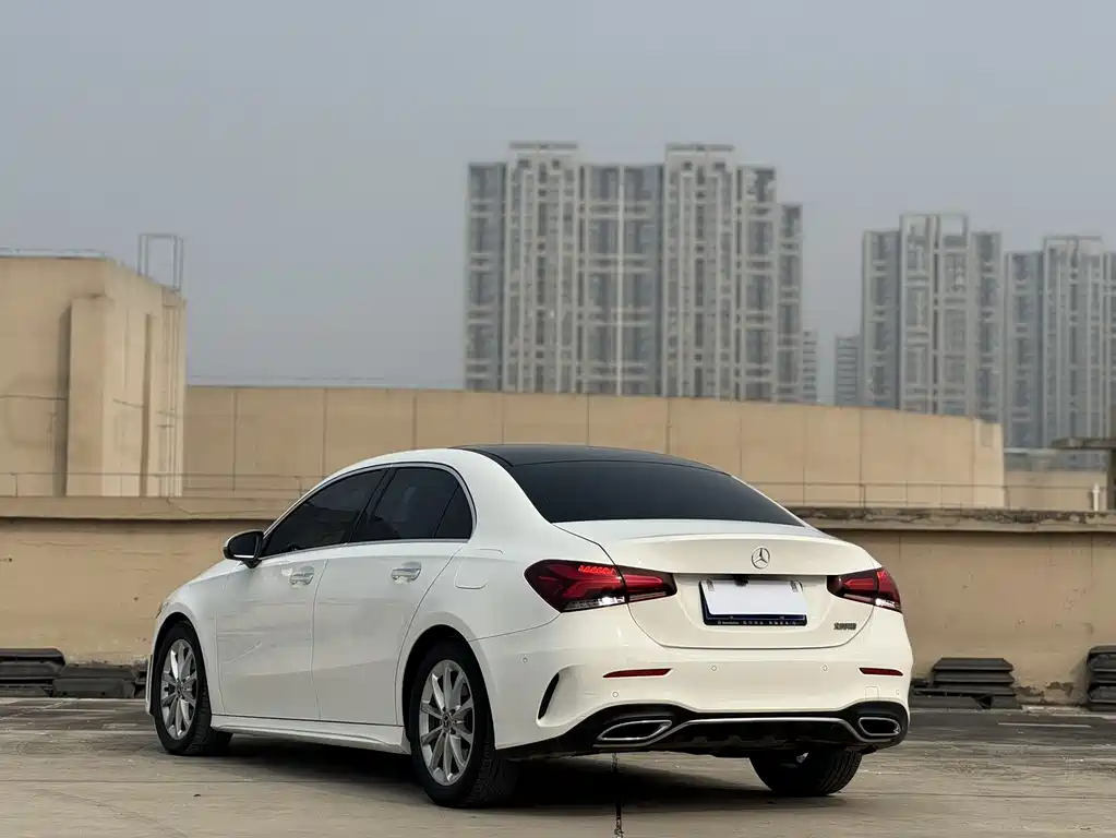 Mercedes-Benz A-Class 2023 — фото 7