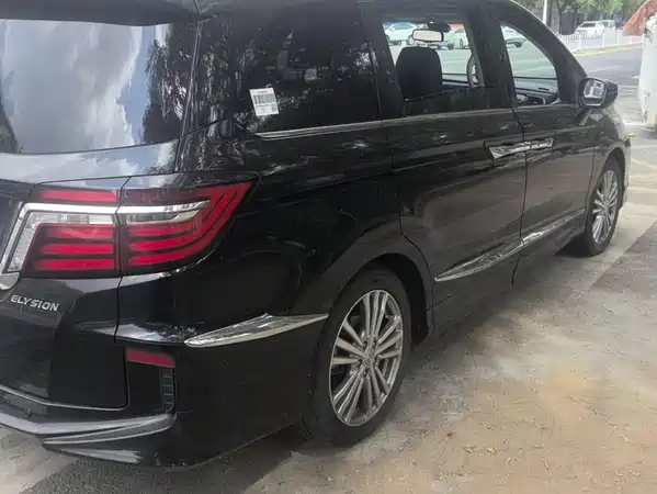 Honda Elysion 2018
