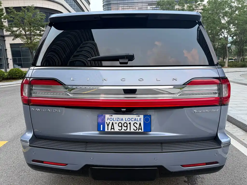 Lincoln Navigator 2019 — фото 8