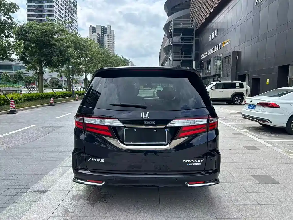 Honda Odyssey 2021 — фото 3