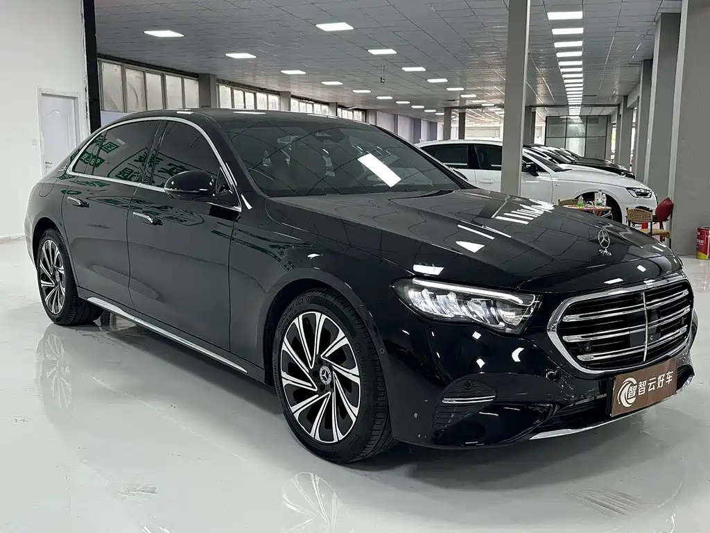 Mercedes-Benz E-Class 2025