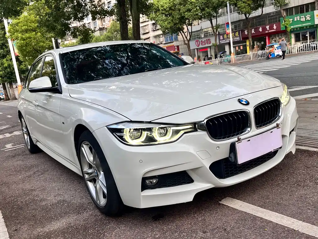 BMW 3 Series 2019 — фото 3
