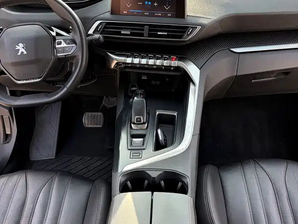 Peugeot 5008 2017