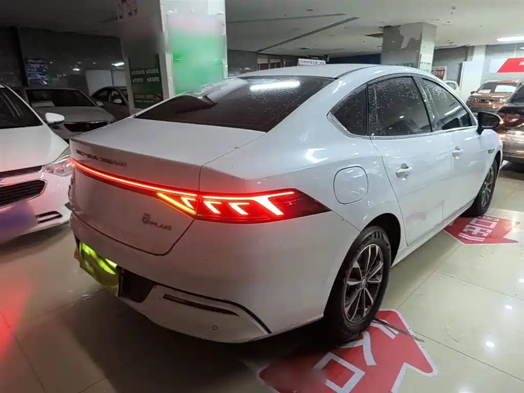 BYD Qin PLUS 2023 — фото 7