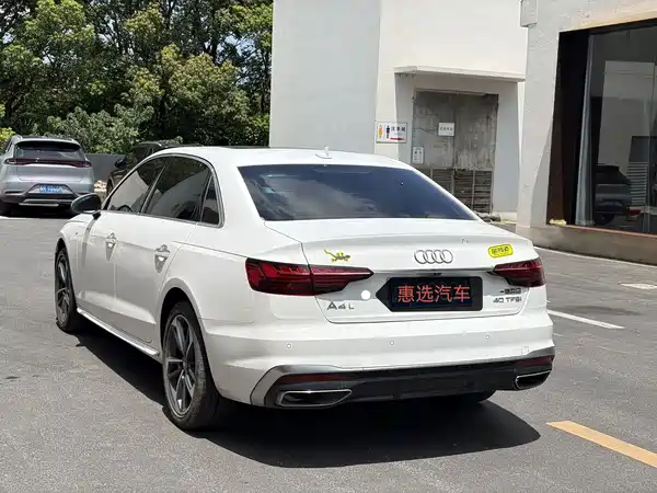 Audi A4L 2021