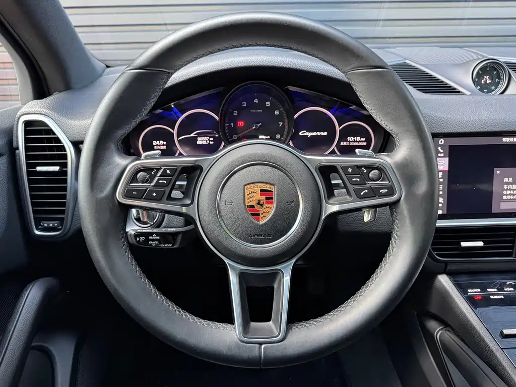 Porsche Cayenne 2019 — фото 8