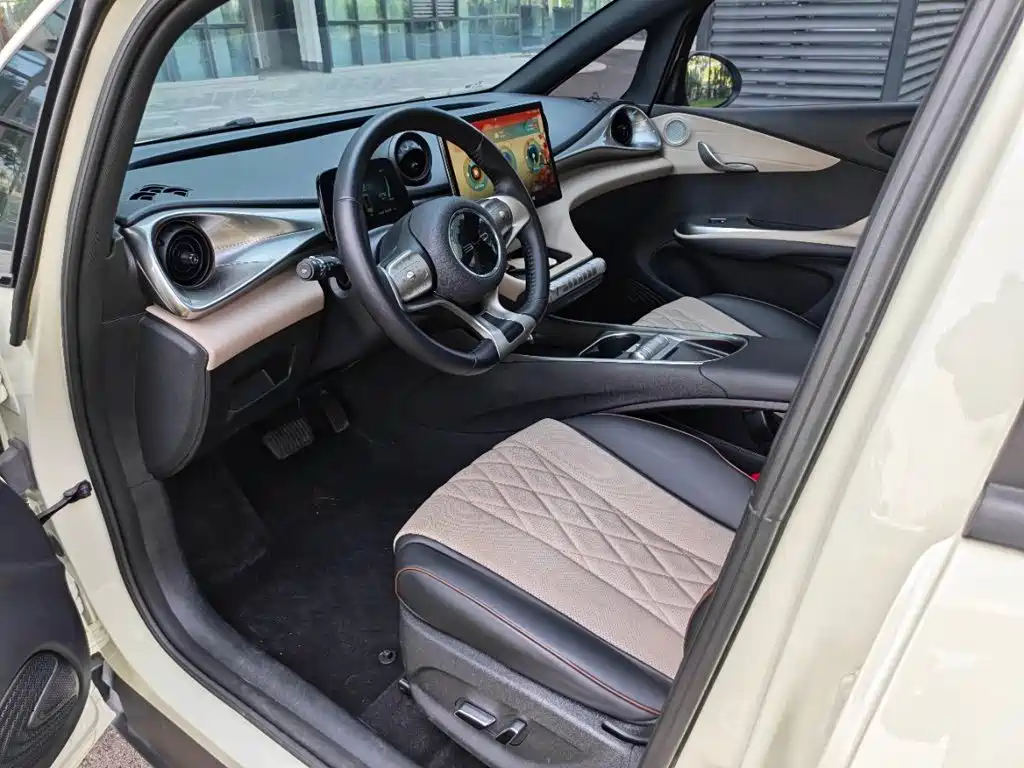 BYD Dolphin 2023