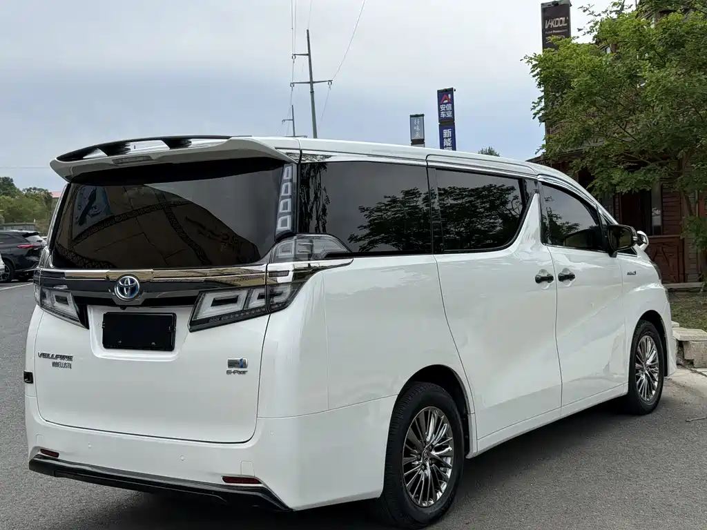 Toyota Vellfire 2020 — фото 9