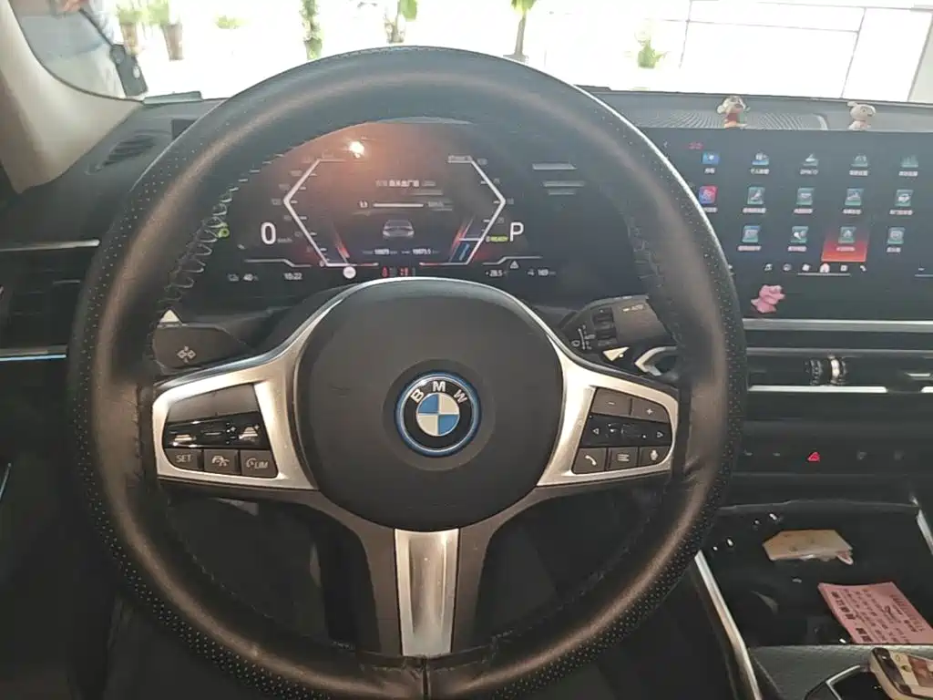 BMW i3 2024 — фото 11