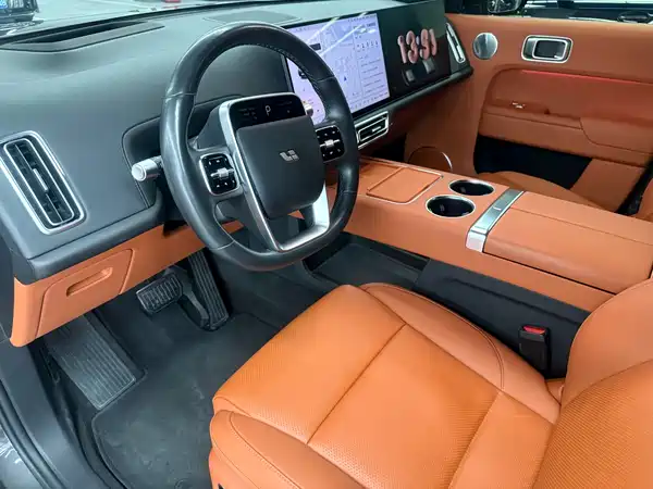 Li Auto L8 2024