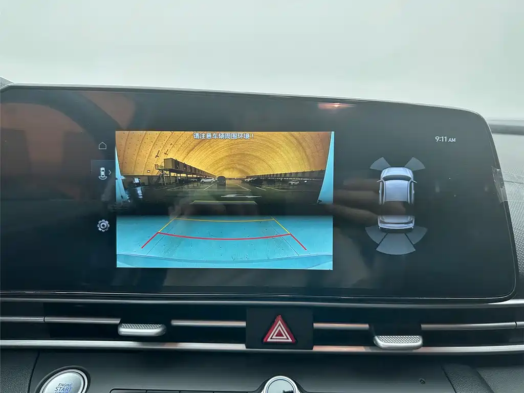 Hyundai Elantra 2023 — фото 11