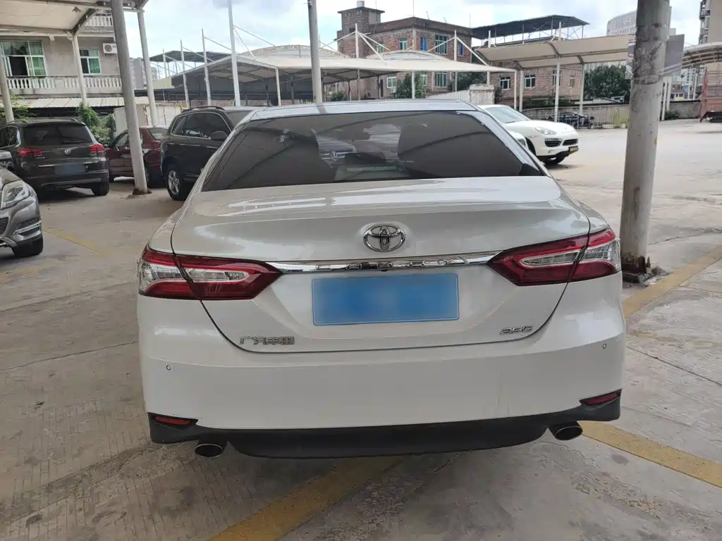 Toyota Camry 2020 — фото 6