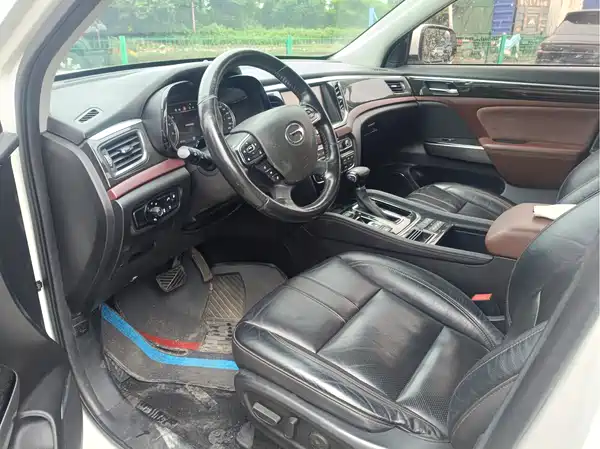 GAC Trumpchi GS8 2017