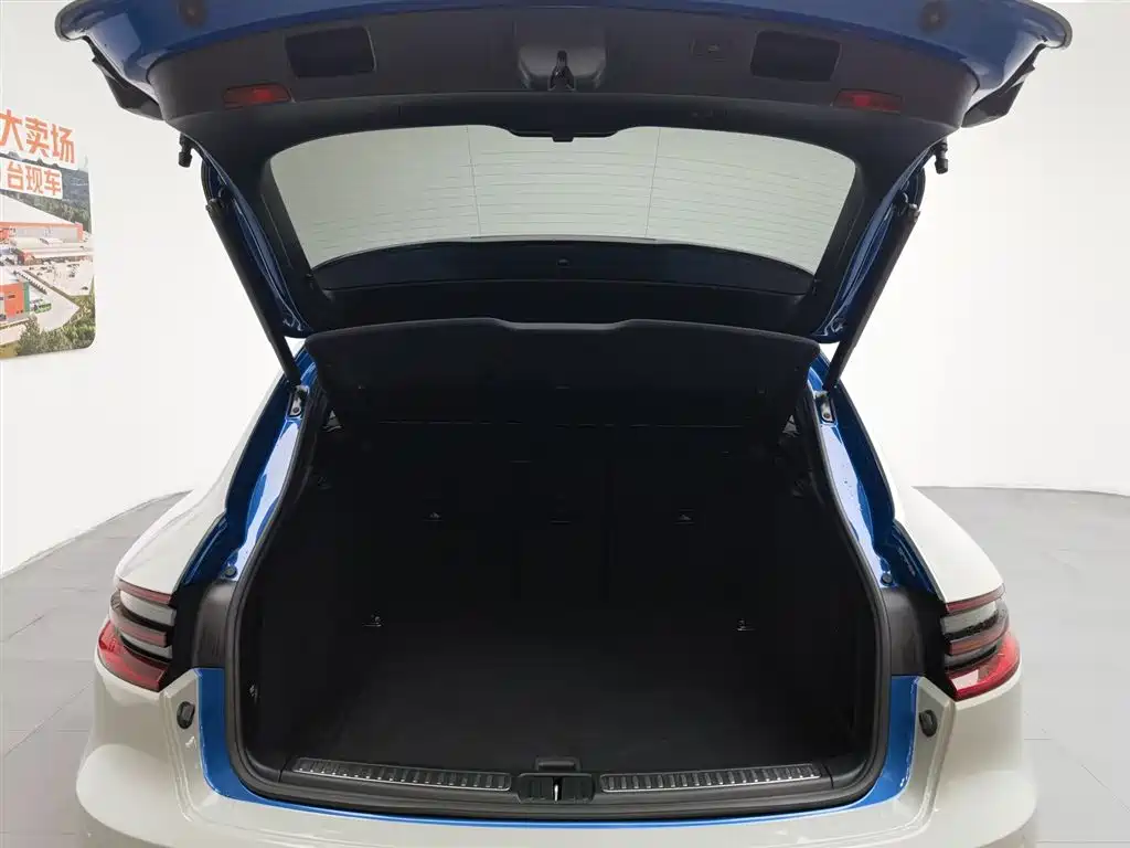Porsche Macan 2016 — фото 16