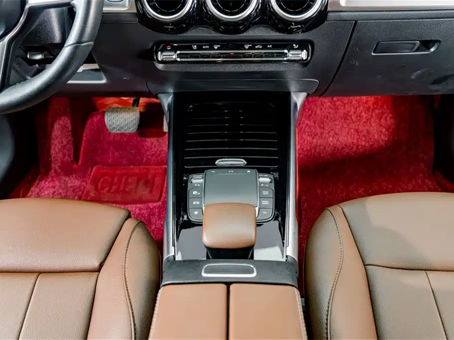 Mercedes-Benz GLB 2023 — фото 12