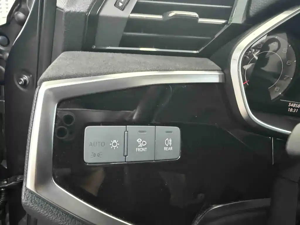 Audi Q3 2023 — фото 15