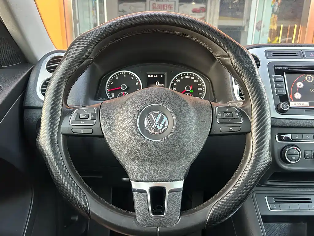 Volkswagen Tiguan 2016 — фото 21
