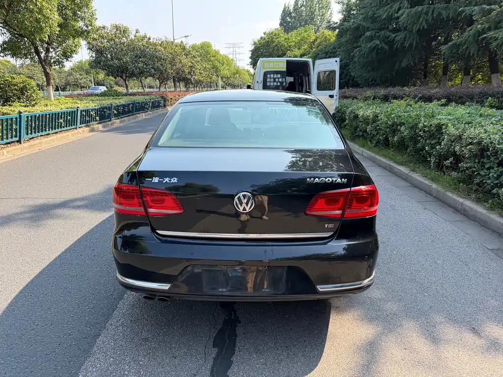 Volkswagen Magotan 2015