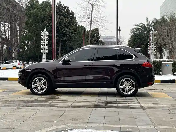 Porsche Cayenne 2011