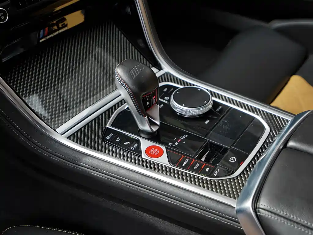 BMW M8 2022 — фото 10
