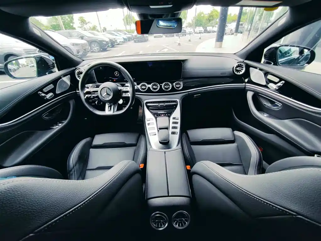 Mercedes-Benz AMG GT 2025 — фото 17