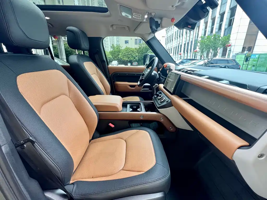 Land Rover Defender 2022 — фото 33