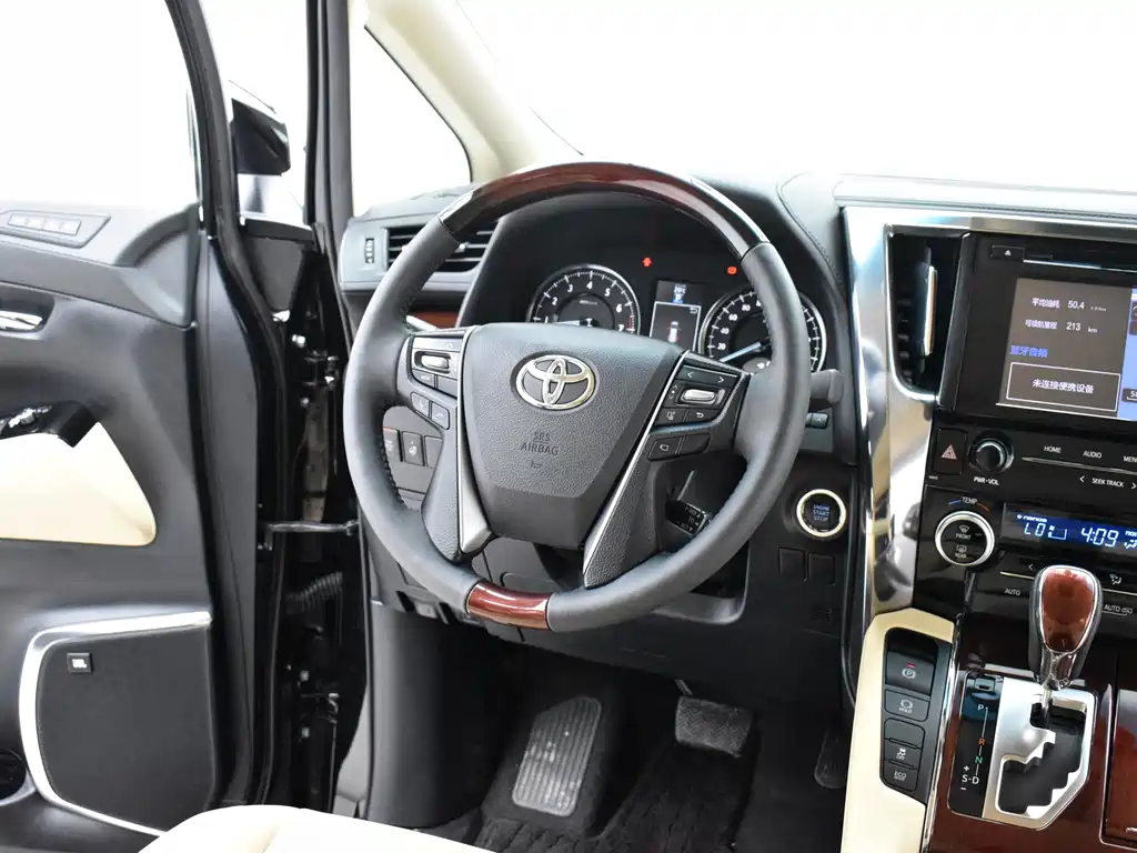 Toyota Alphard 2016 — фото 8
