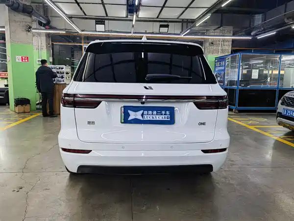 Li Auto ONE 2021