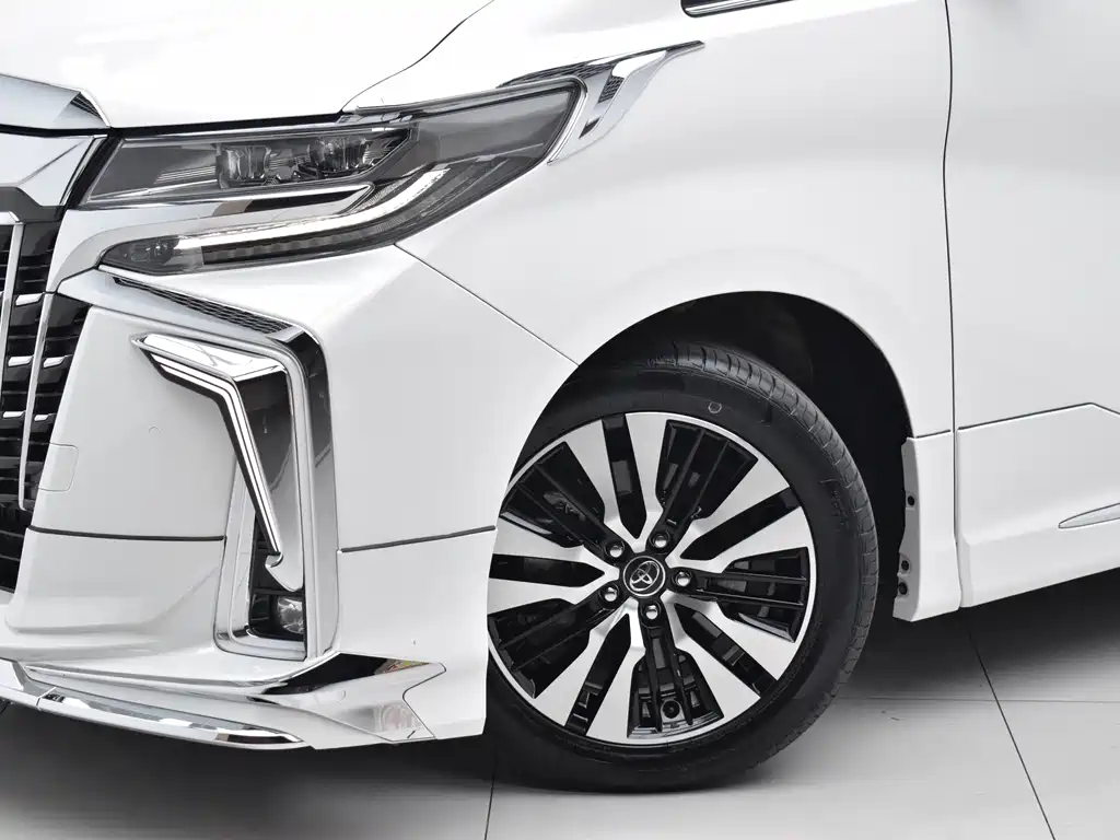Toyota Alphard 2018 — фото 20
