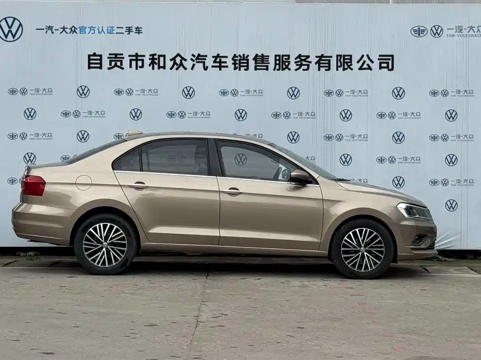 Volkswagen Jetta 2019 — фото 6