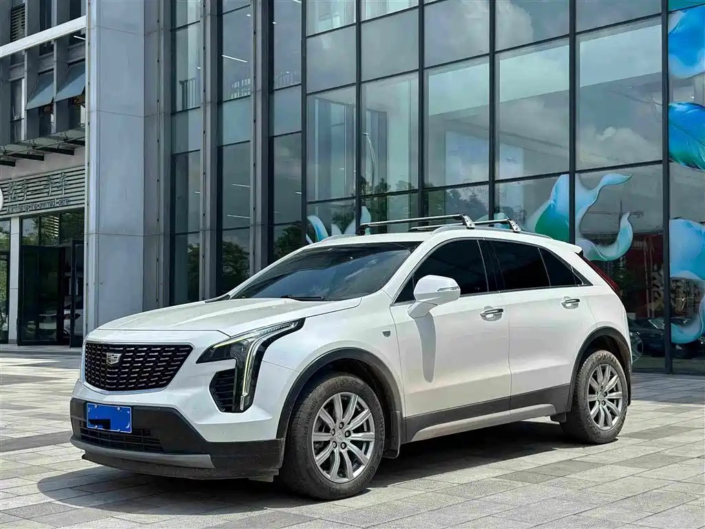 Cadillac XT4 2021 — фото 1