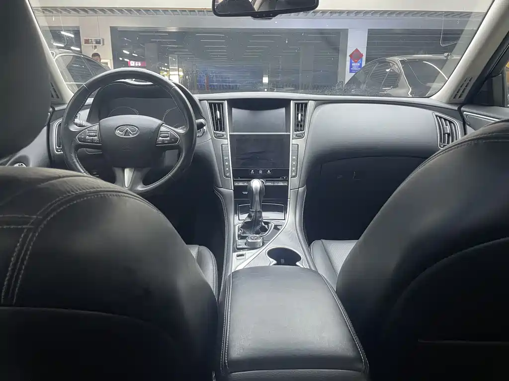 Infiniti Q50L 2017 — фото 15
