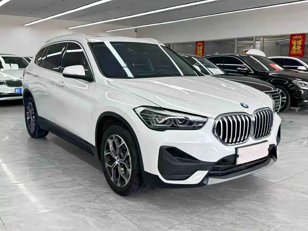 BMW X1 2022 — фото 3