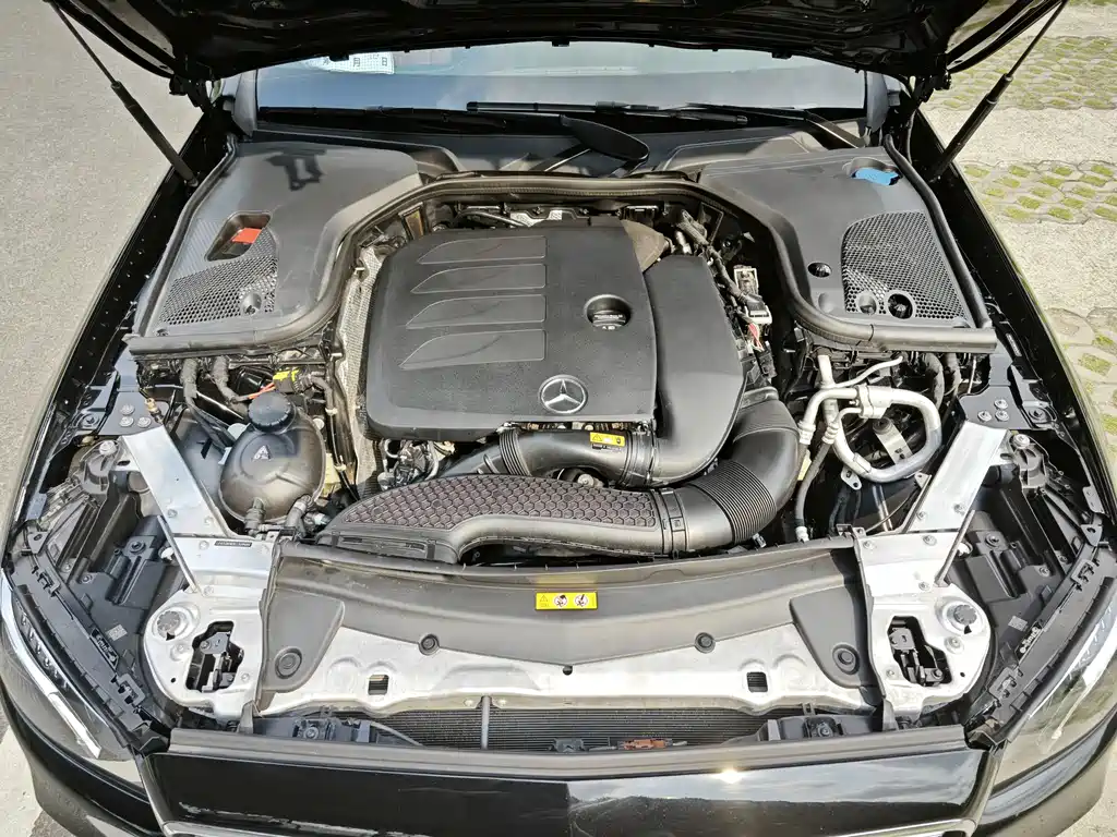 Mercedes-Benz E-Class 2020 — фото 17