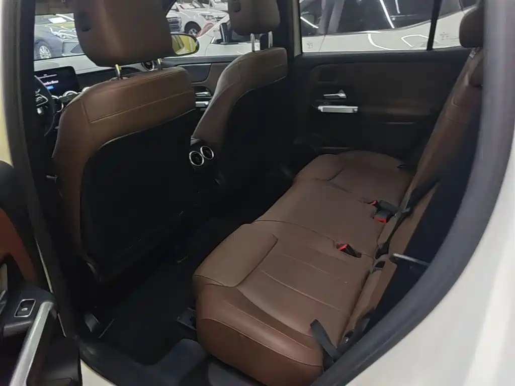 Mercedes-Benz GLB 2020 — фото 17