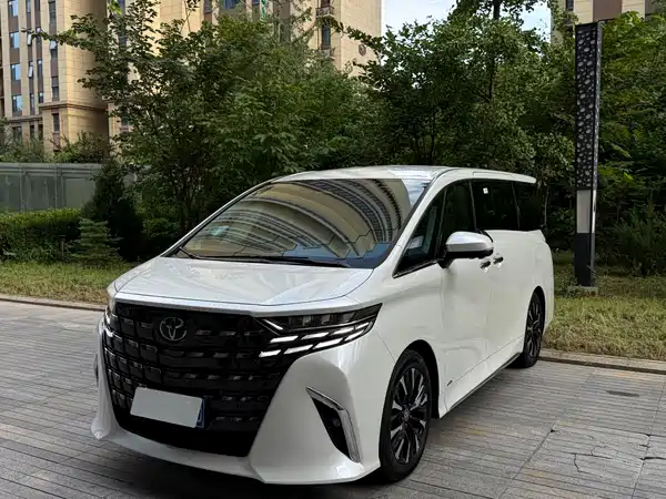 Toyota Alphard 2024