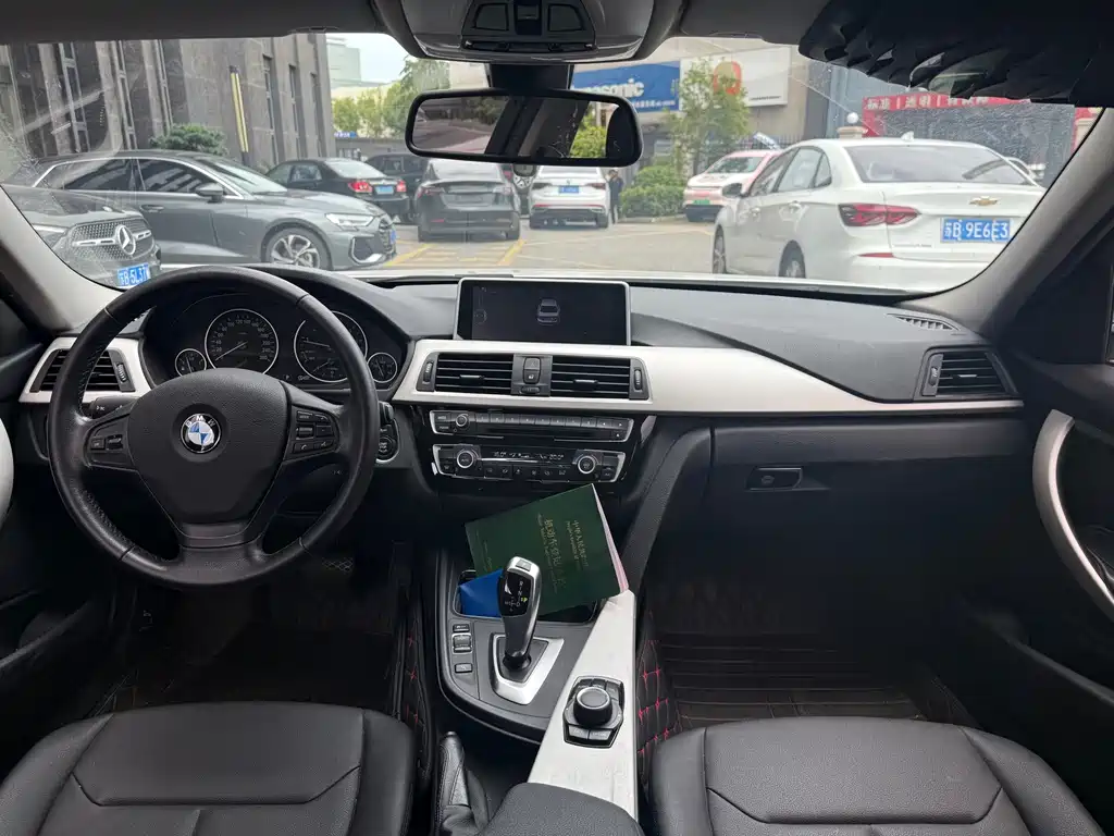 BMW 3 Series 2015 — фото 8