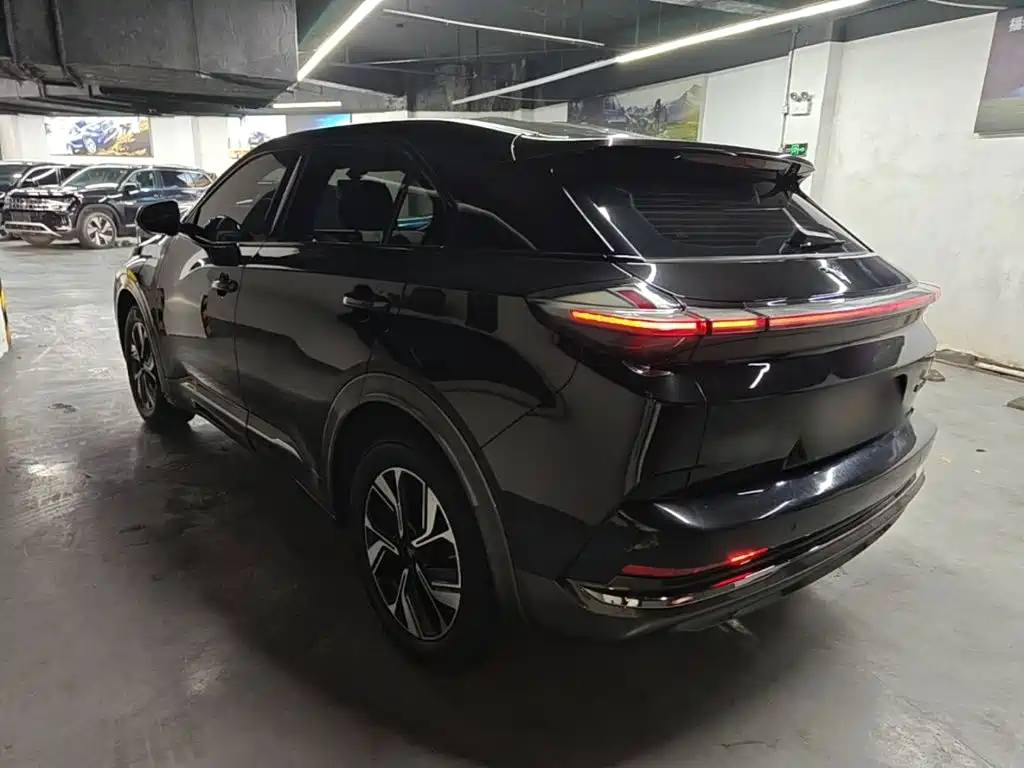 Neta 哪吒U 2023款 哪吒U-Ⅱ 挑战版 400 U秀 磷酸铁锂 2023