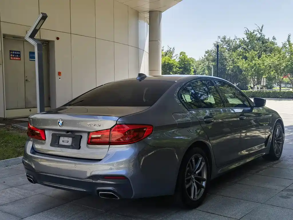 BMW 5 Series 2019